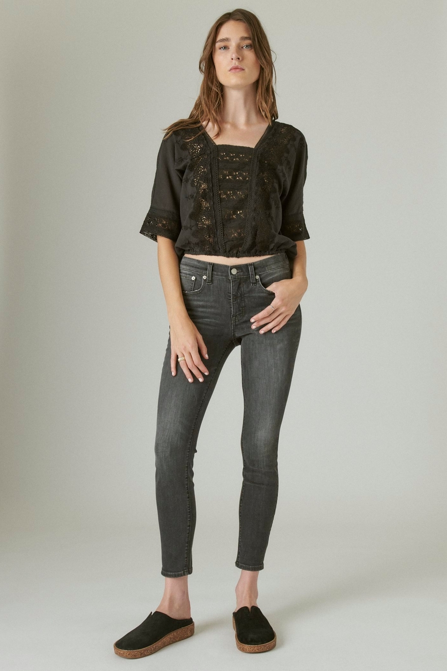 LACE SHORT SLEEVE TOP, image 2