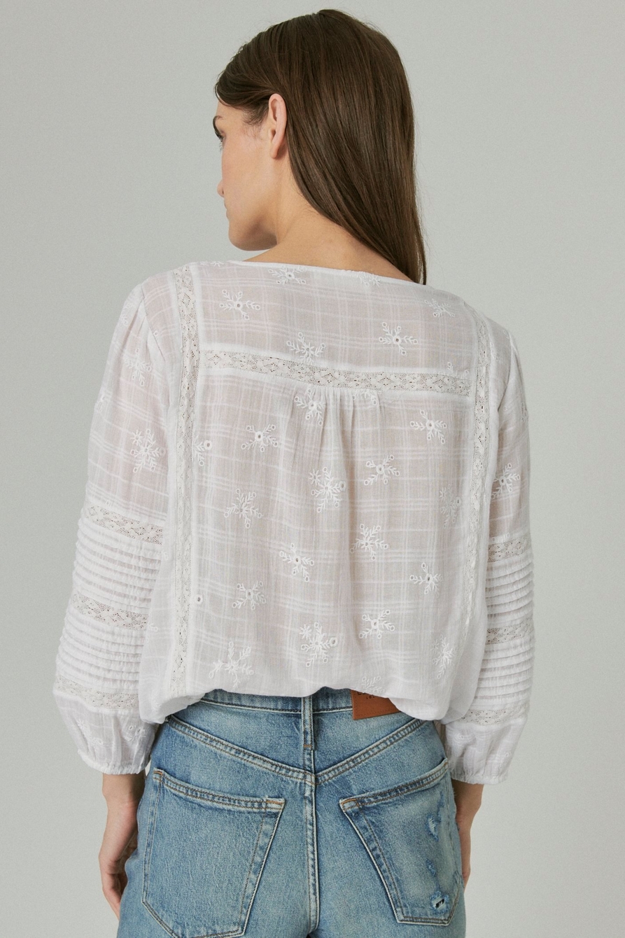 TEXTURED POPOVER BLOUSE