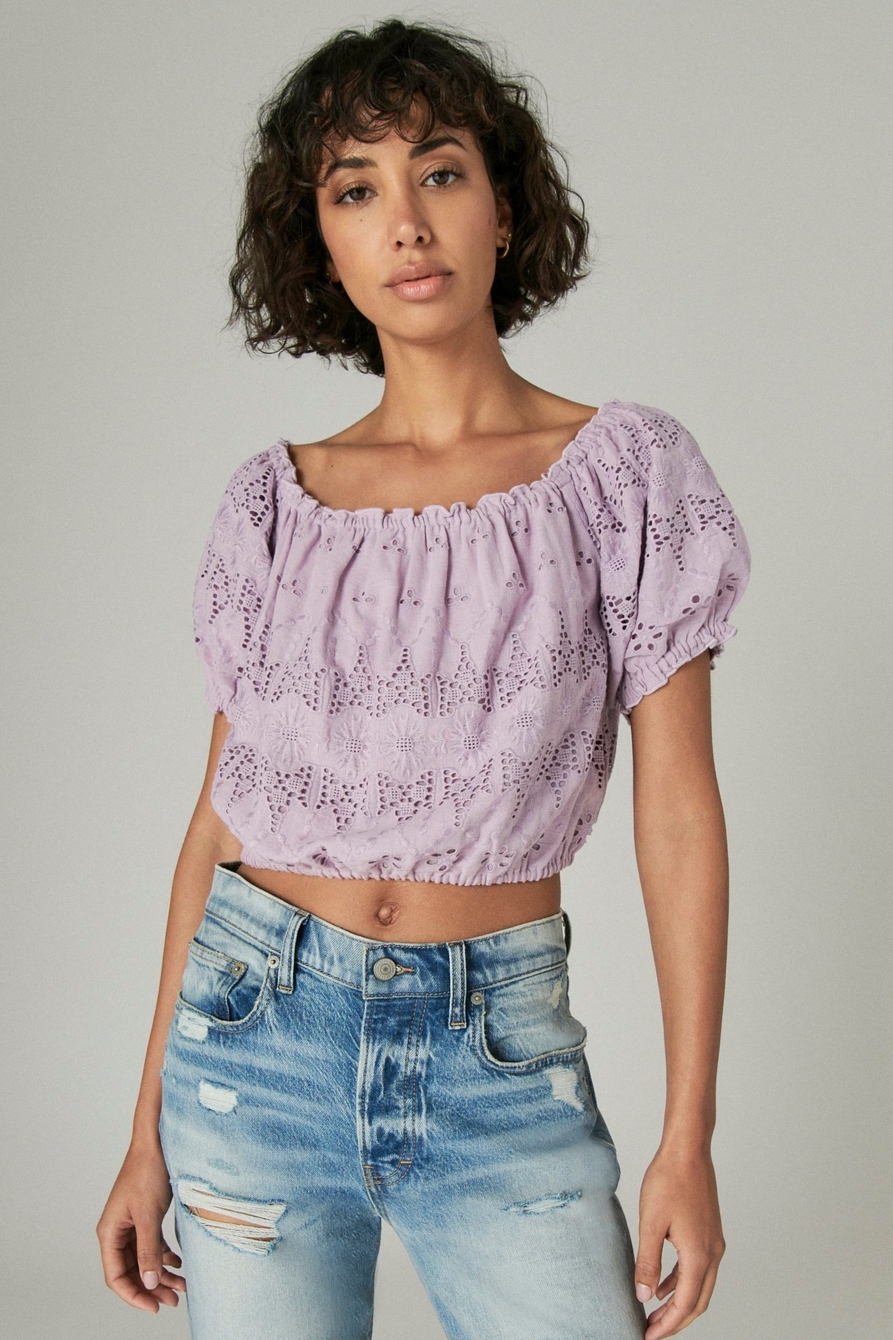 https://i1.adis.ws/i/lucky/7W46354_540_2/OFF-THE-SHOULDER-LACE-CROP-TOP-540?sm=aspect&aspect=2:3&w=893&qlt=100