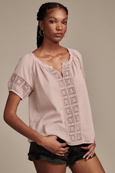 Lucky Brand Women's Crochet Short Sleeve Peasant Top, Bright White, X-Small  : : Clothing, Shoes & Accessories