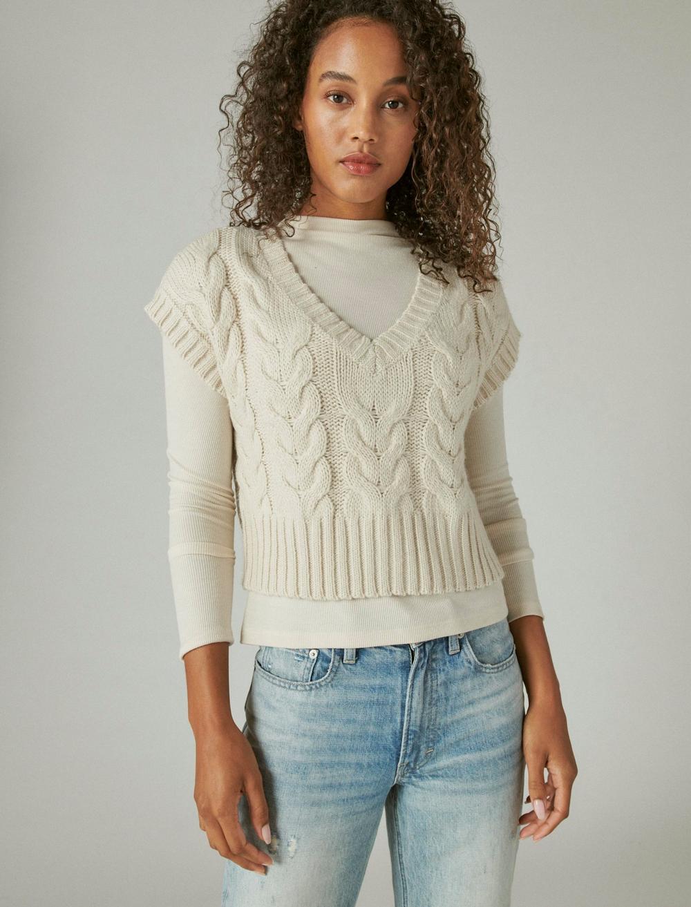 CABLE SWEATER VEST, image 1