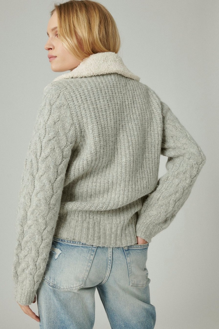 CABLE COLLARED CARDIGAN, image 3