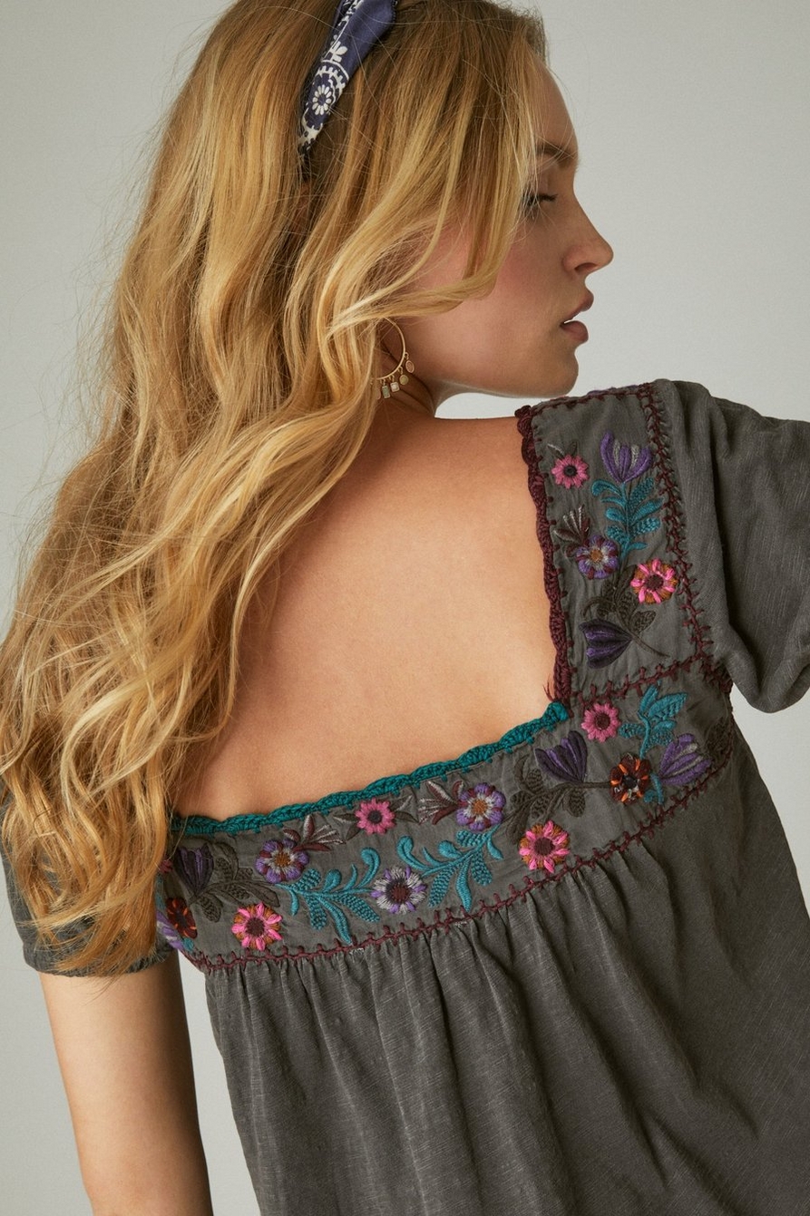 OVERDYED EMBROIDERED SMOCKED PEASANT TOP, image 3