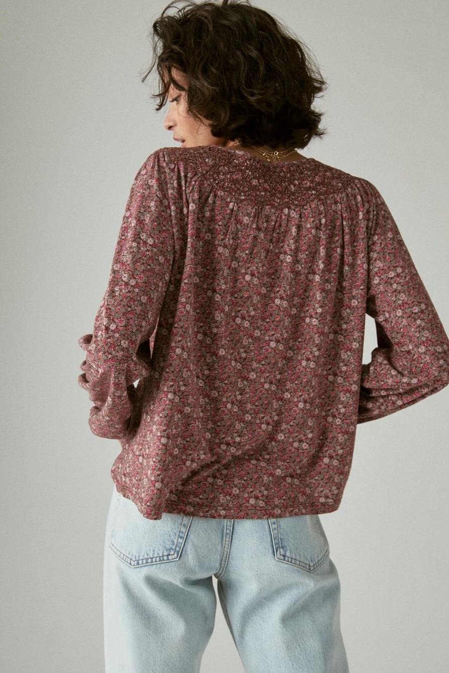 SMOCKED PEASANT NOTCH NECK TOP, image 3