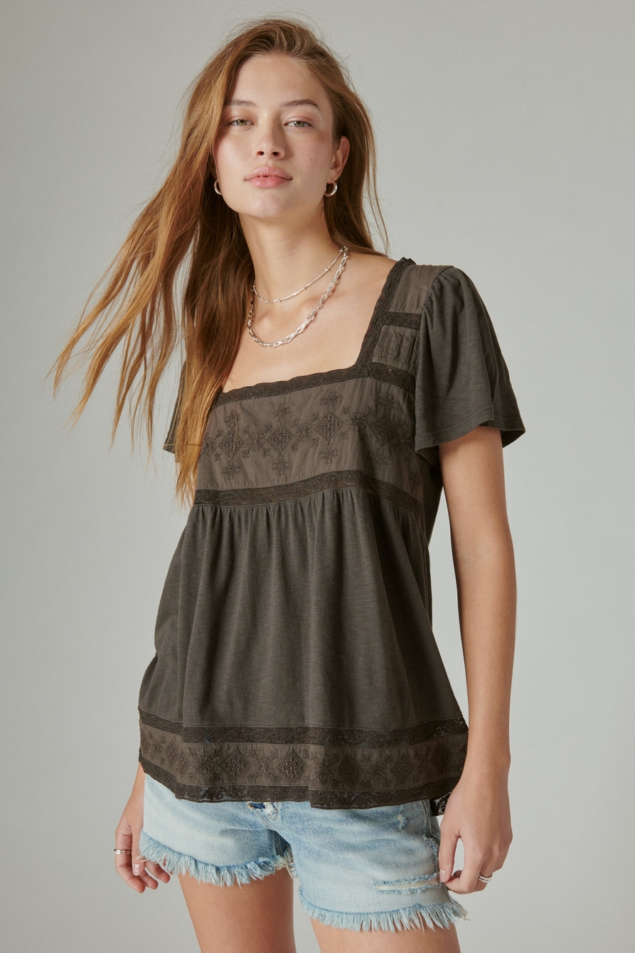 EMBROIDERED SQUARE NECK TEE, image 1