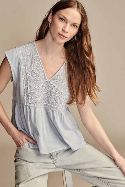 Women's Shirts: Cute Tops, Trendy Styles, and Casual Comfort