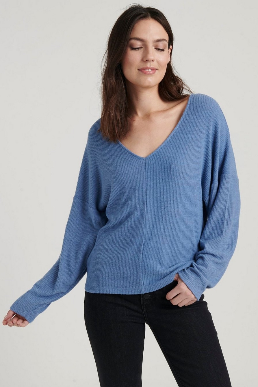 RIBBED V-NECK CLOUD JERSEY TOP