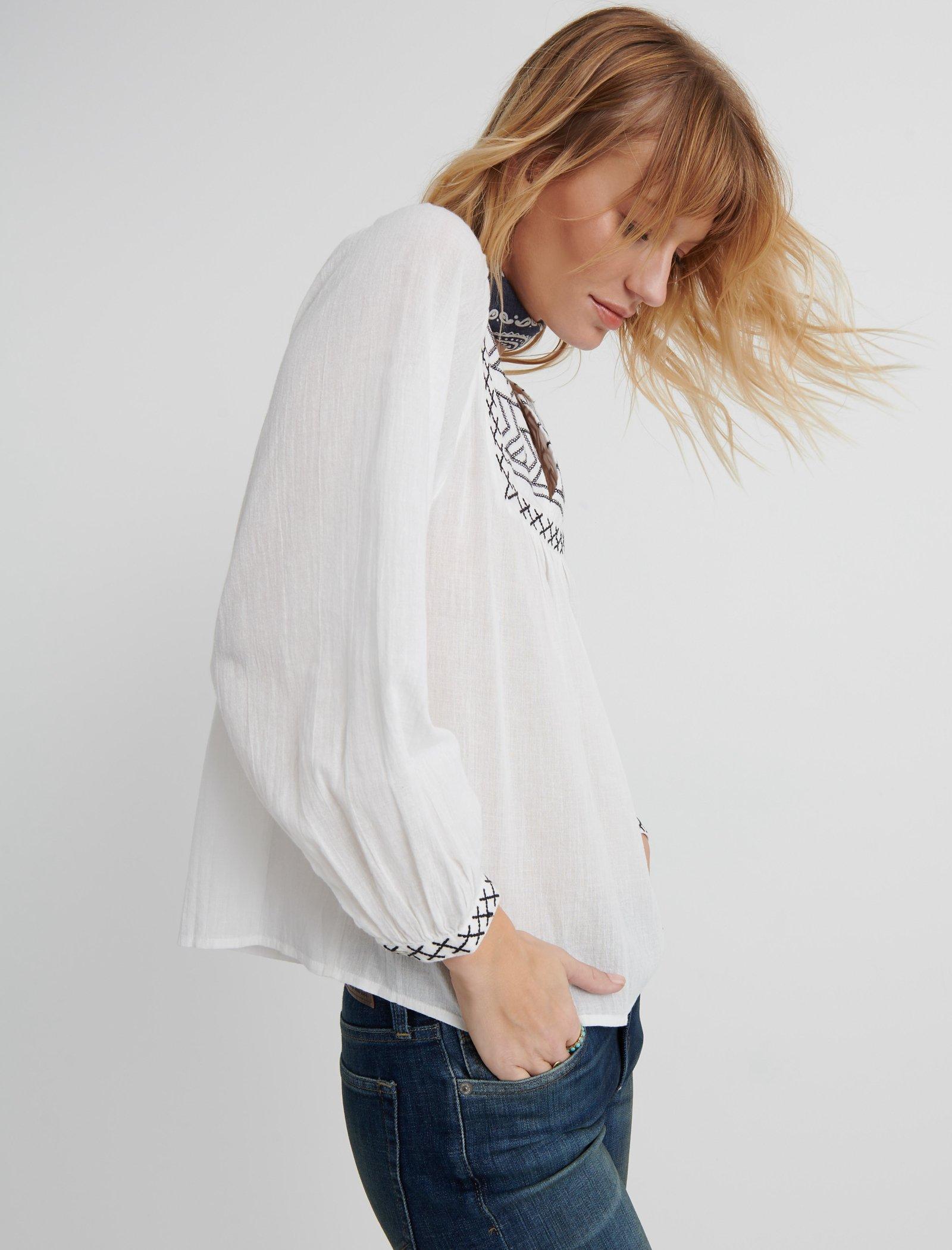 EMBROIDERED PEASANT TOP | Lucky Brand