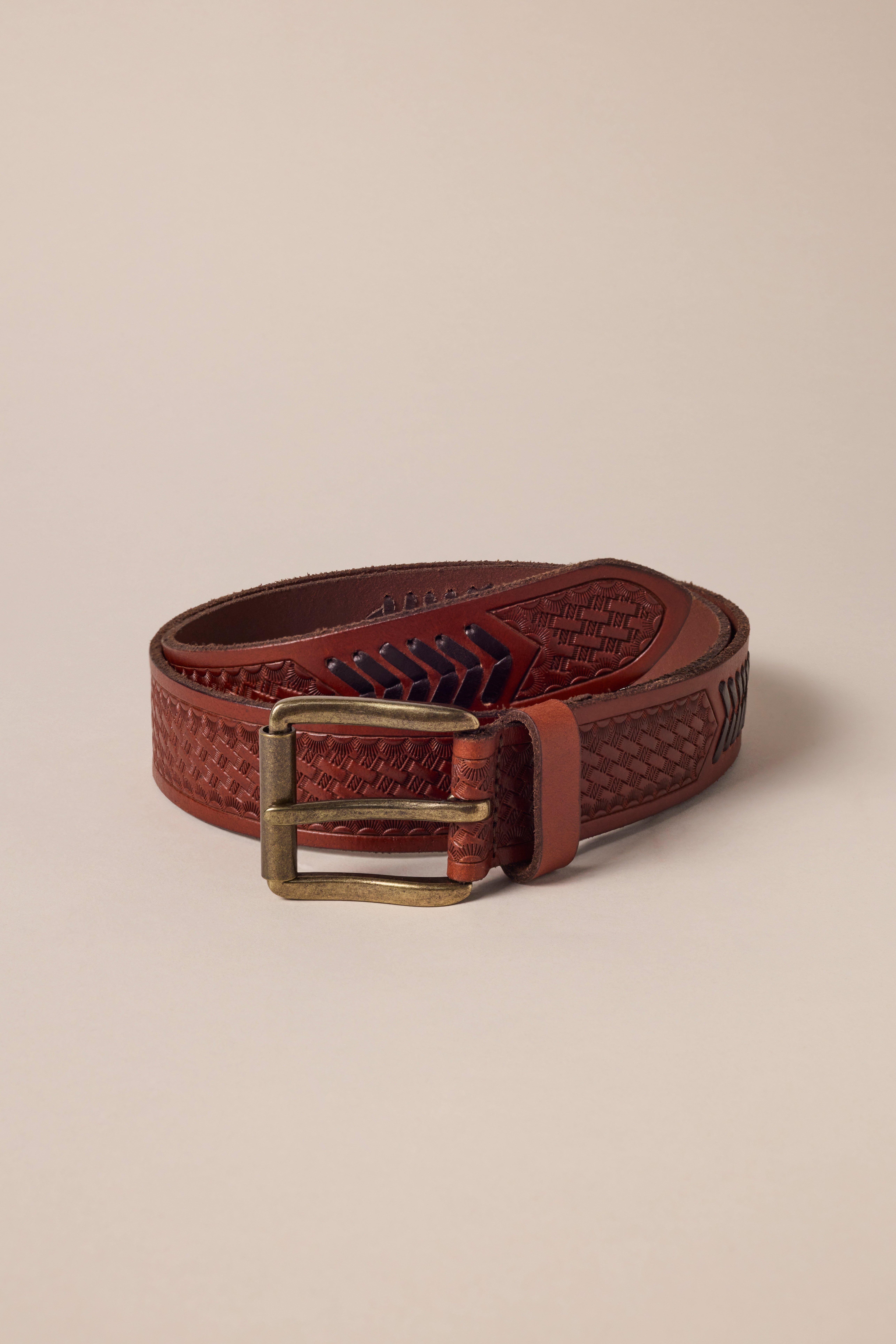 LACING DETAIL LEATHER BELT