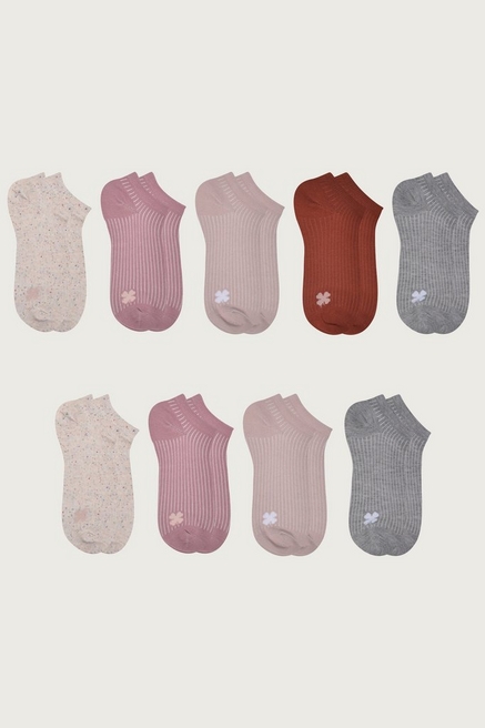 luckybrand ladies socks are on sale! 👏🏼 I really love the colors