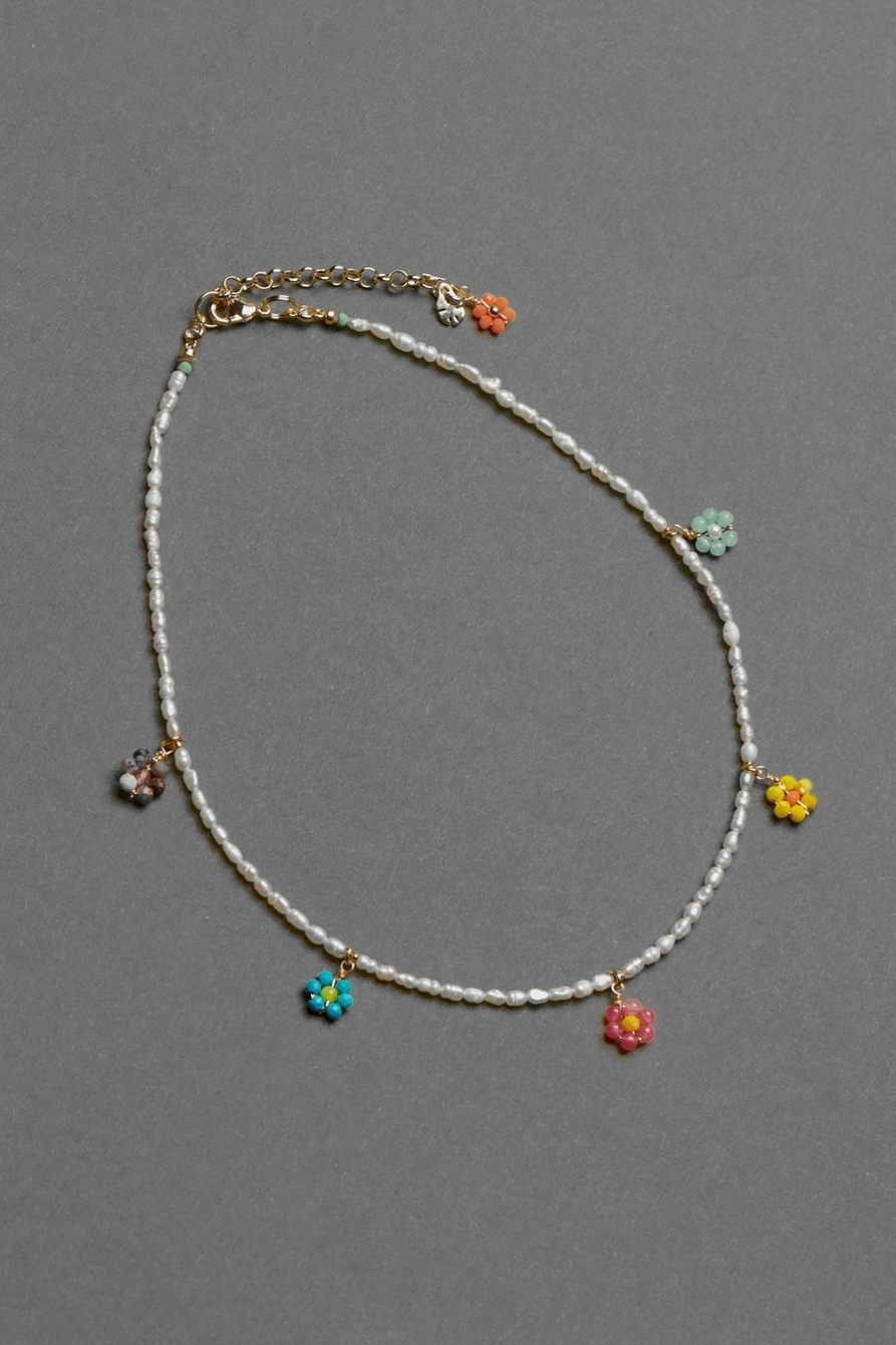 BEADED FLOWER CHARM PEARL NECKLACE, image 1