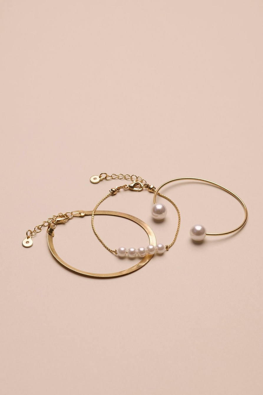 GOLD CHAIN AND PEARL BRACELET SET, image 1