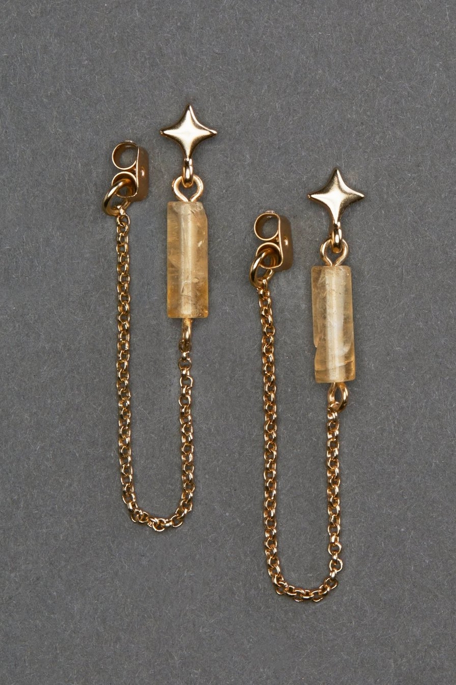 CRYSTAL AND CHAIN STUD EARRING, image 1