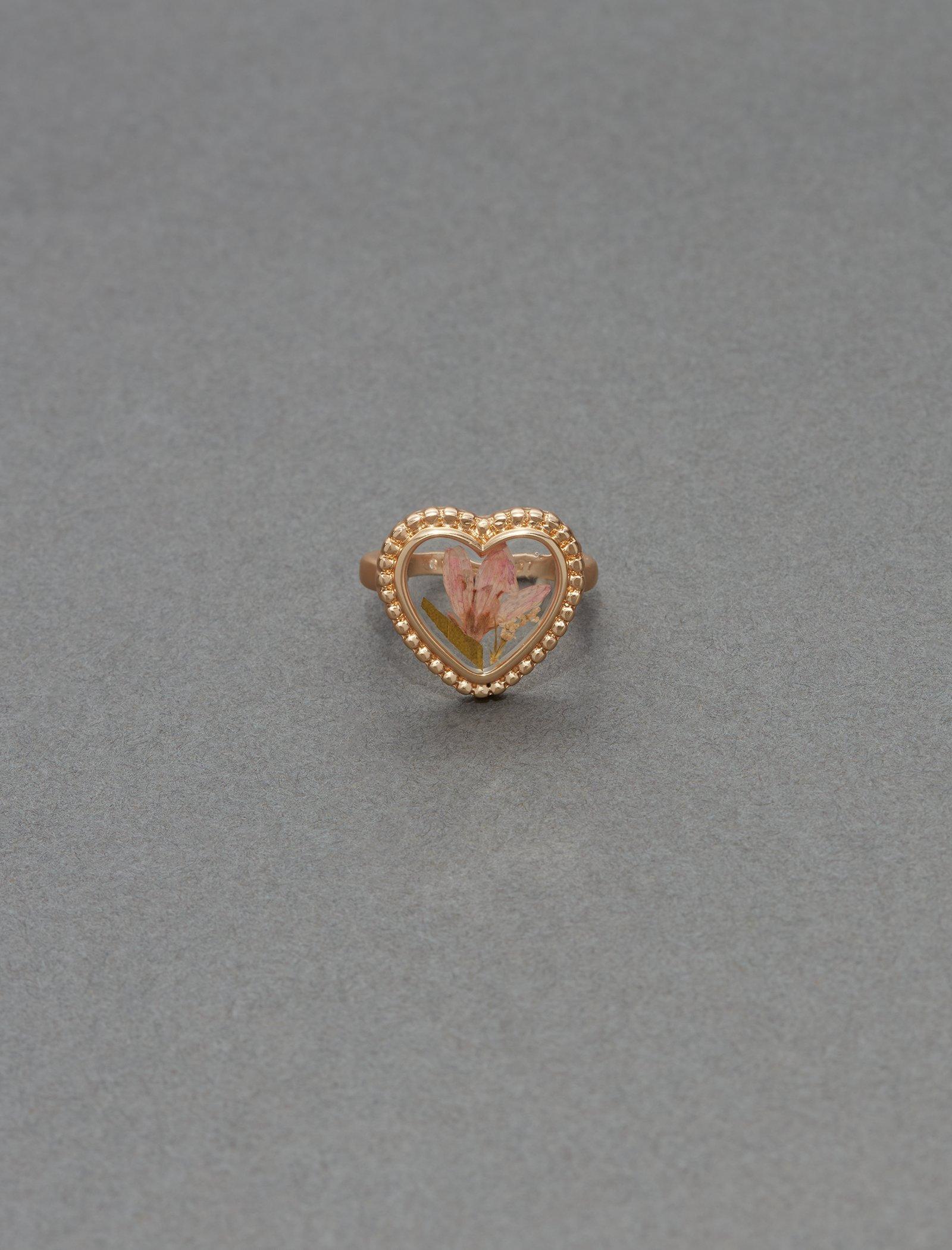 PRESSED FLOWER HEART RING