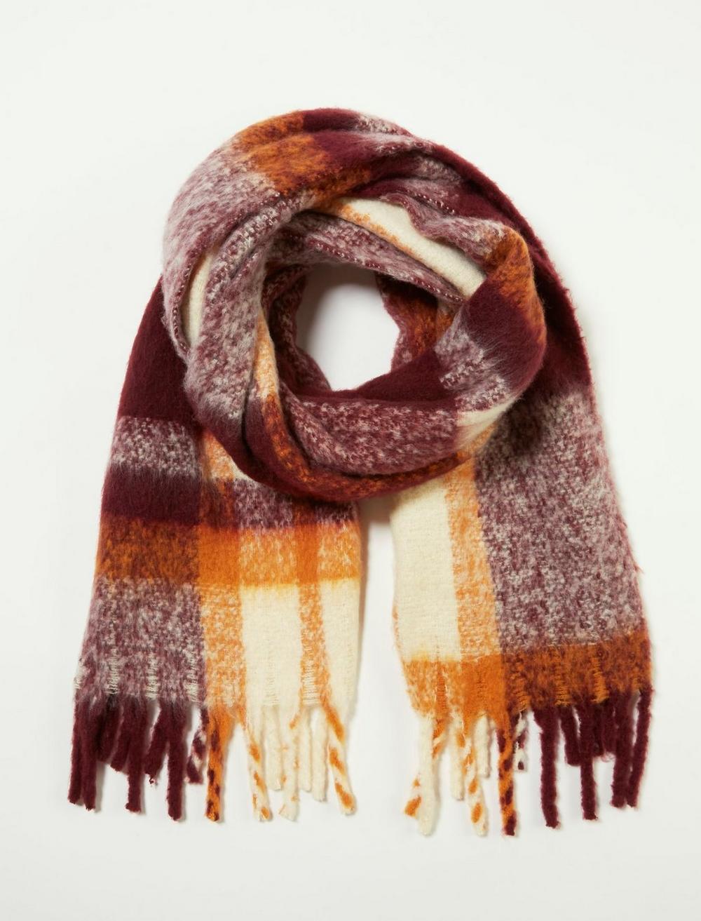 RECYCLED BLANKET SCARF, image 1