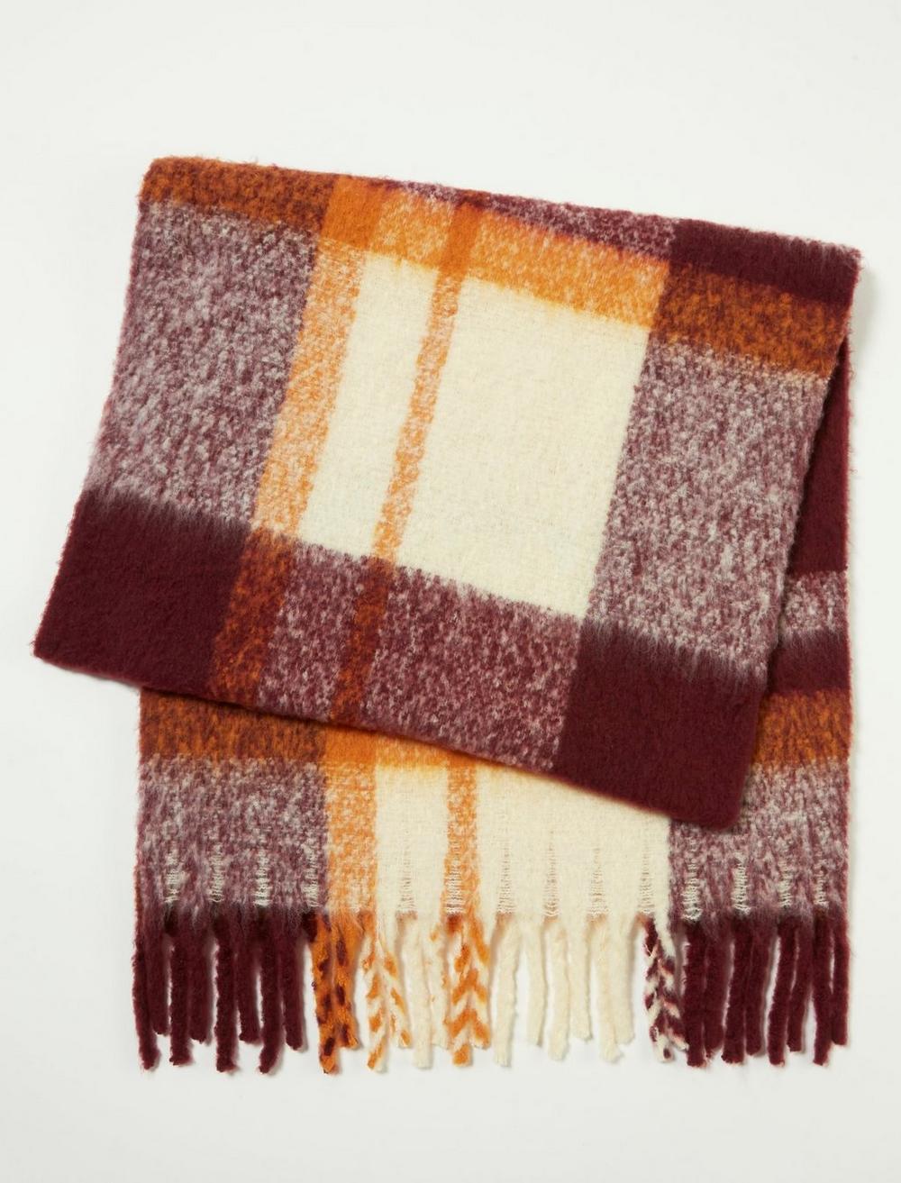 RECYCLED BLANKET SCARF, image 2