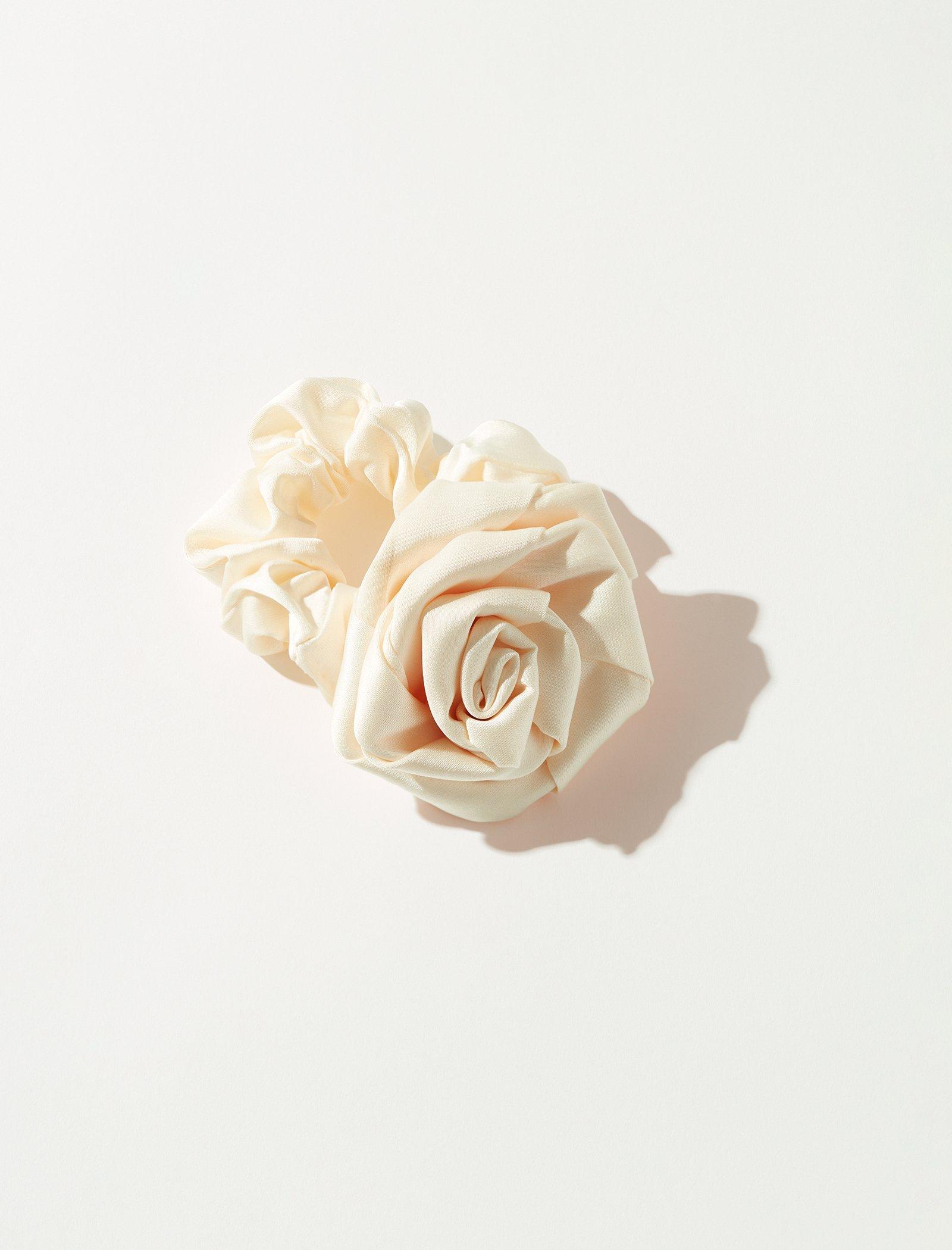 SILK ROSETTE SCRUNCHIE