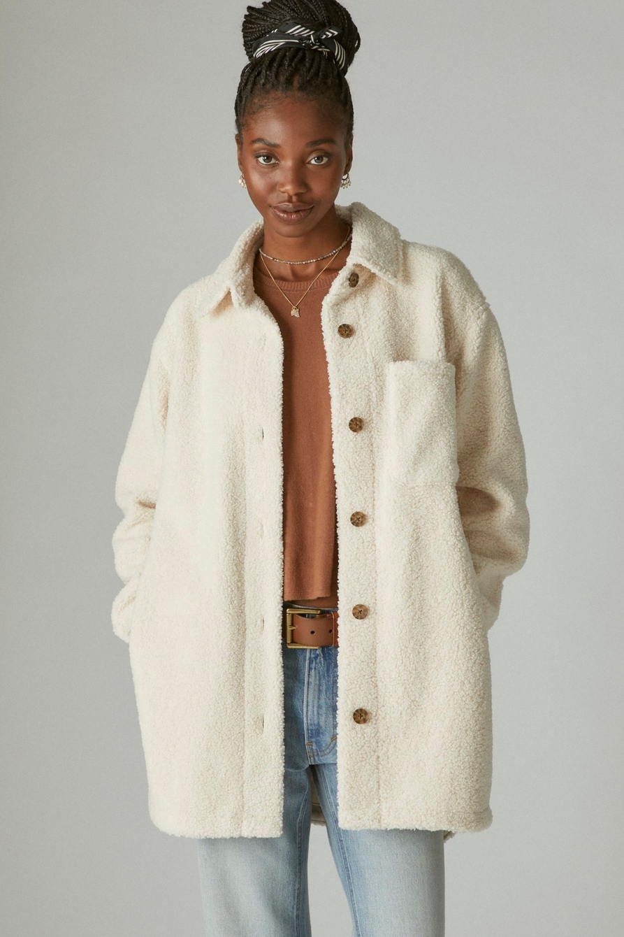 ✨ Link in story/highlits 1/24 ▫️EXTRA LONG FAUX SHEARLING COAT