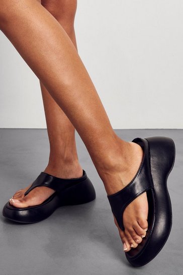 Curved Toe Post Sandals