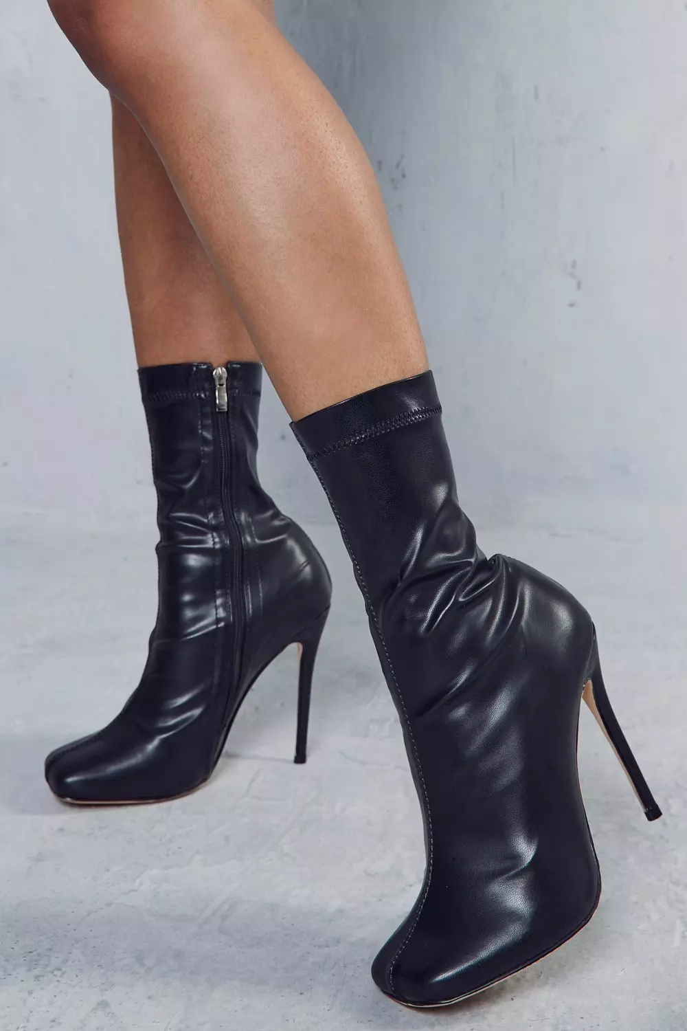 Square toe hot sale ankle booties