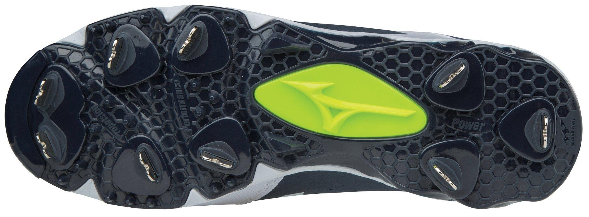 womens softball cleat