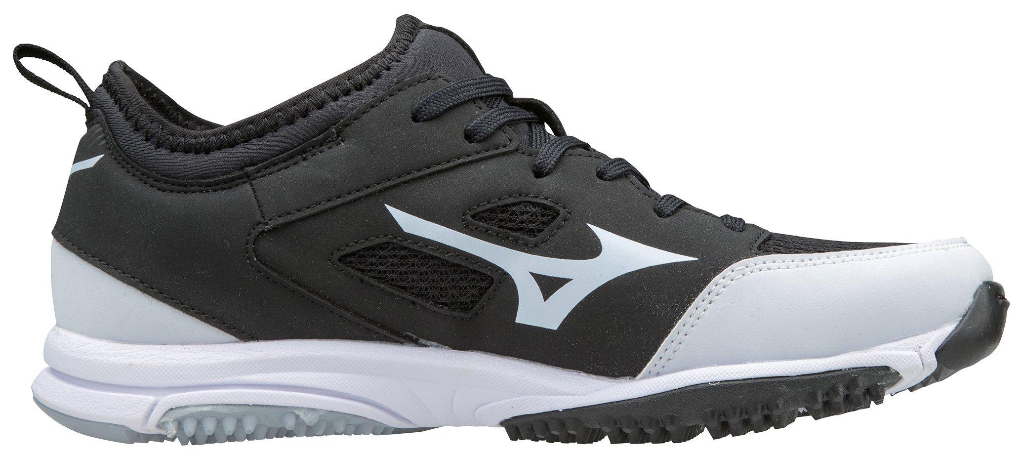 mizuno player trainers