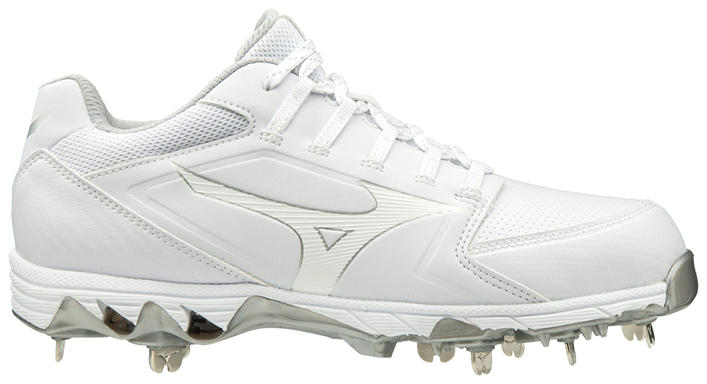 nike softball cleats with pitching toe