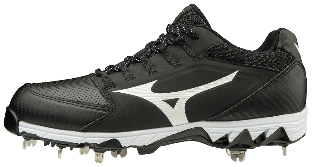 mizuno women's metal cleats