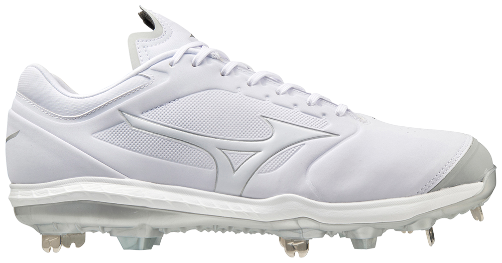 how do mizuno cleats fit