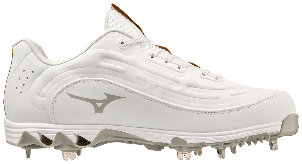 9-Spike® Ambition 3 Low Men's Metal Baseball Cleat - Mizuno USA