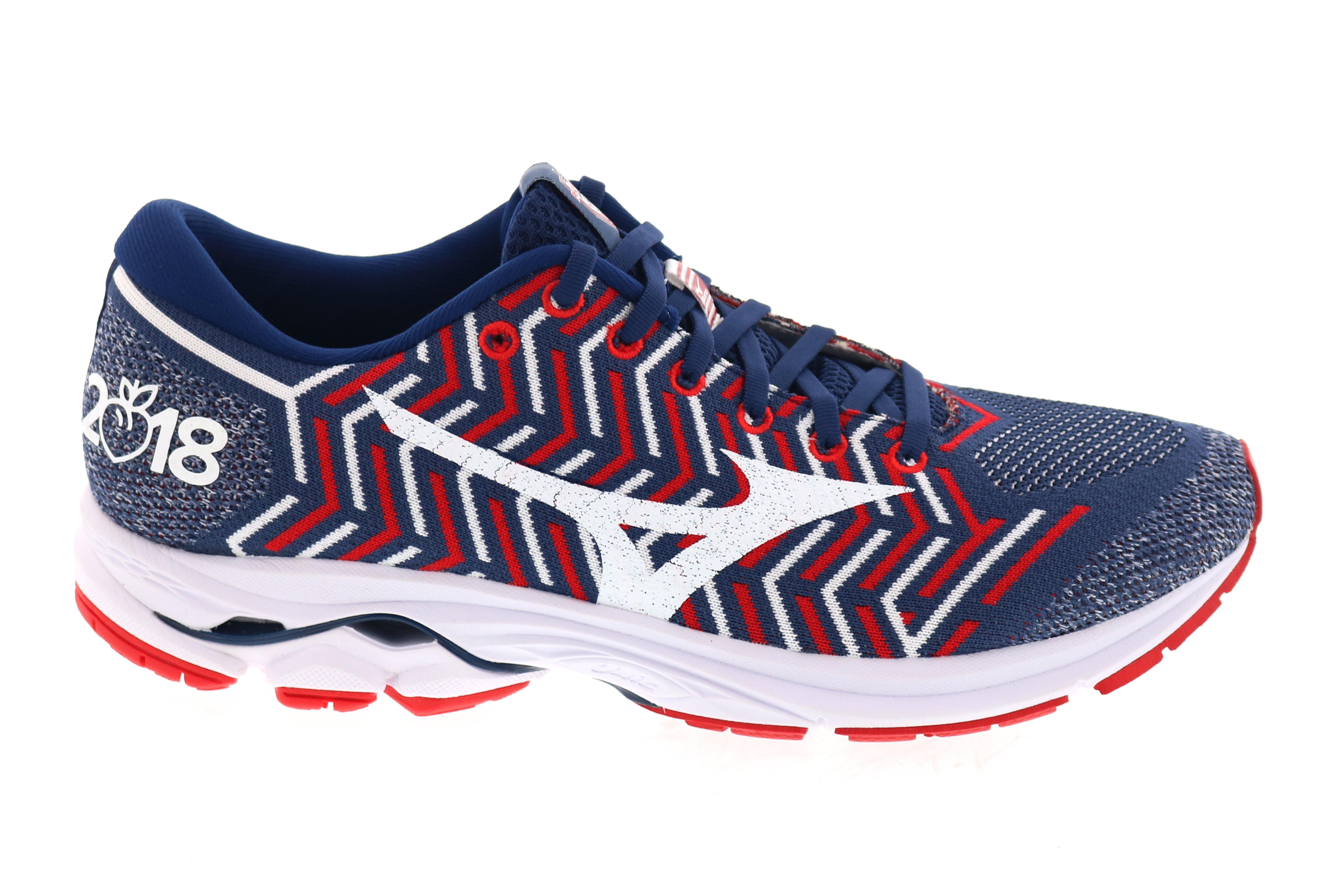 peachtree road race mizuno shoes