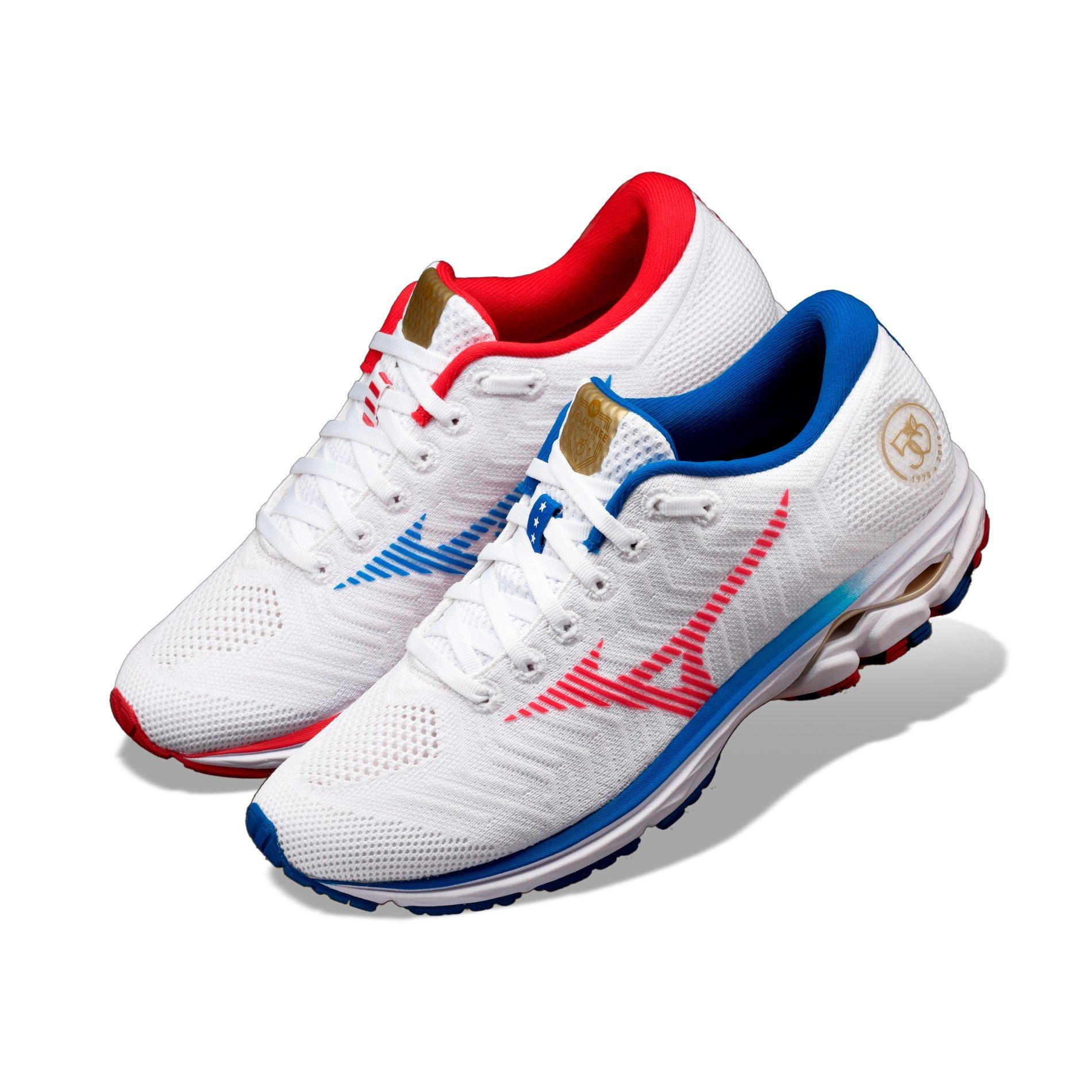 mizuno wave rider 19 peachtree