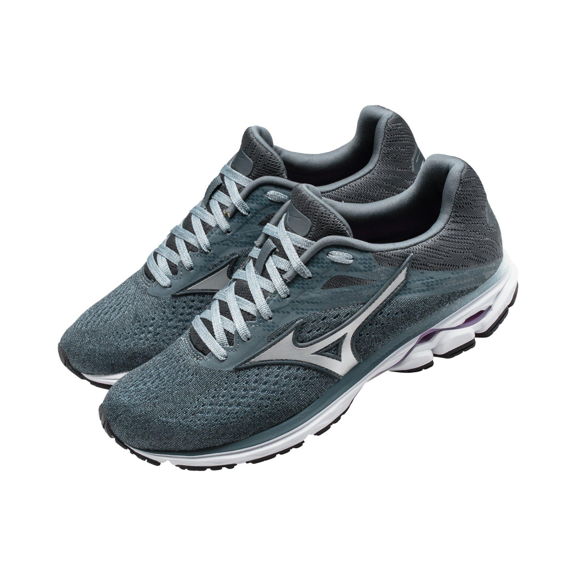mizuno wide fit
