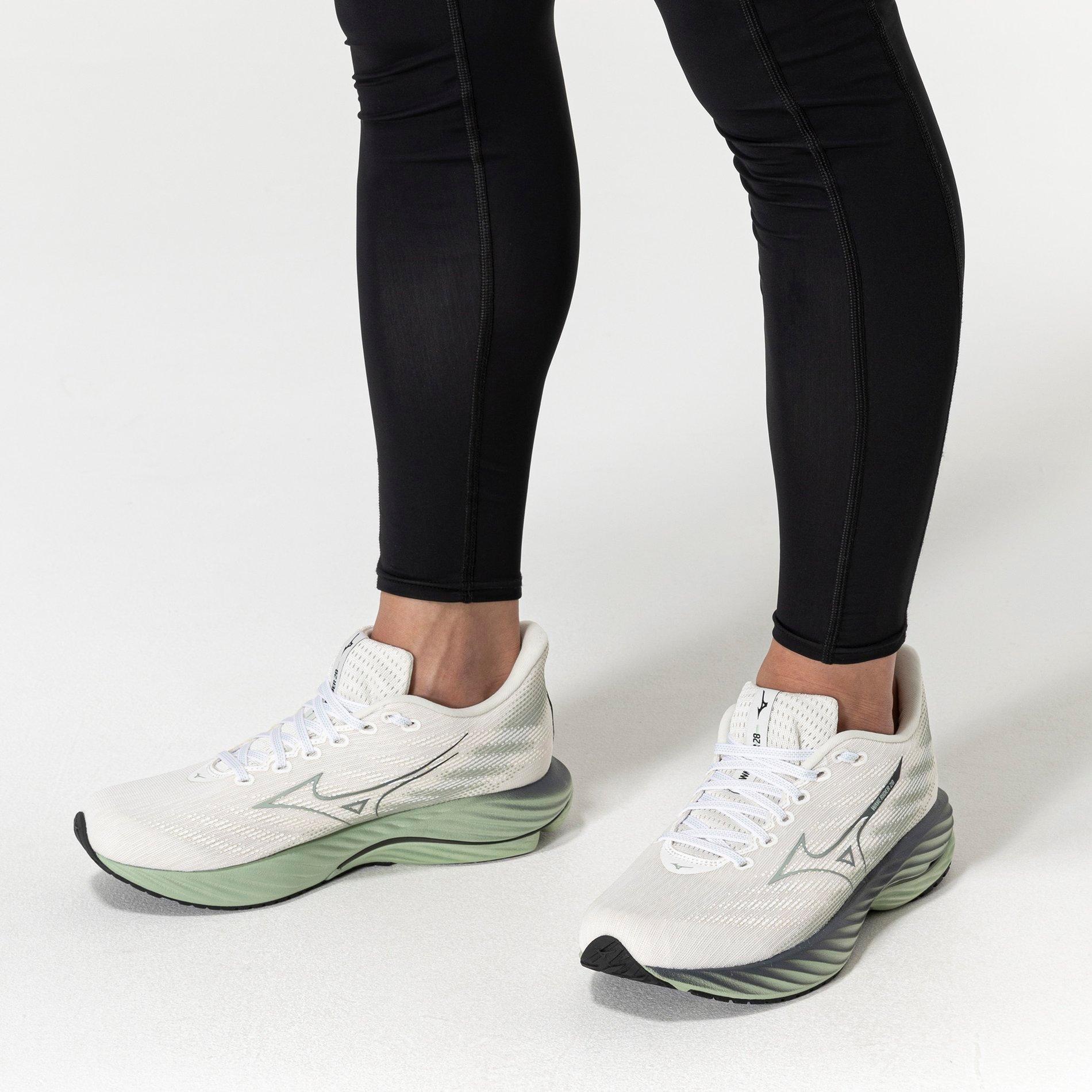 Mr.mongol　ウェーブライダー28 Men's Wave Rider 28 Running Shoe - Mizuno USA