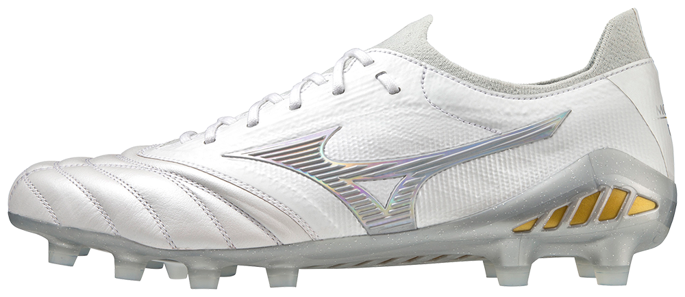 Morelia Neo III Beta Made in Japan, Soccer Cleats for Speed