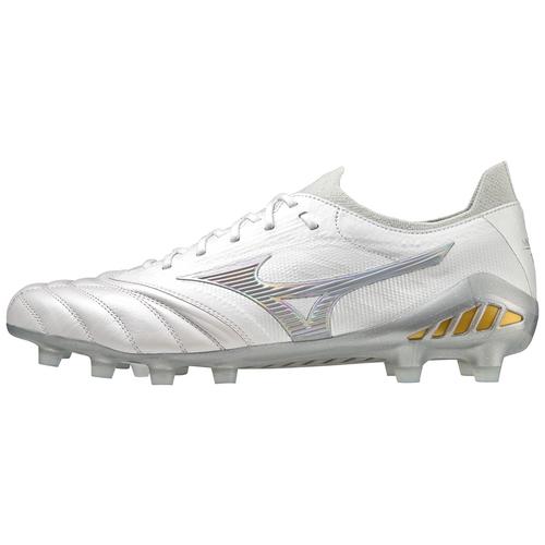 Morelia Neo III Beta Made in Japan, Soccer Cleats for Speed
