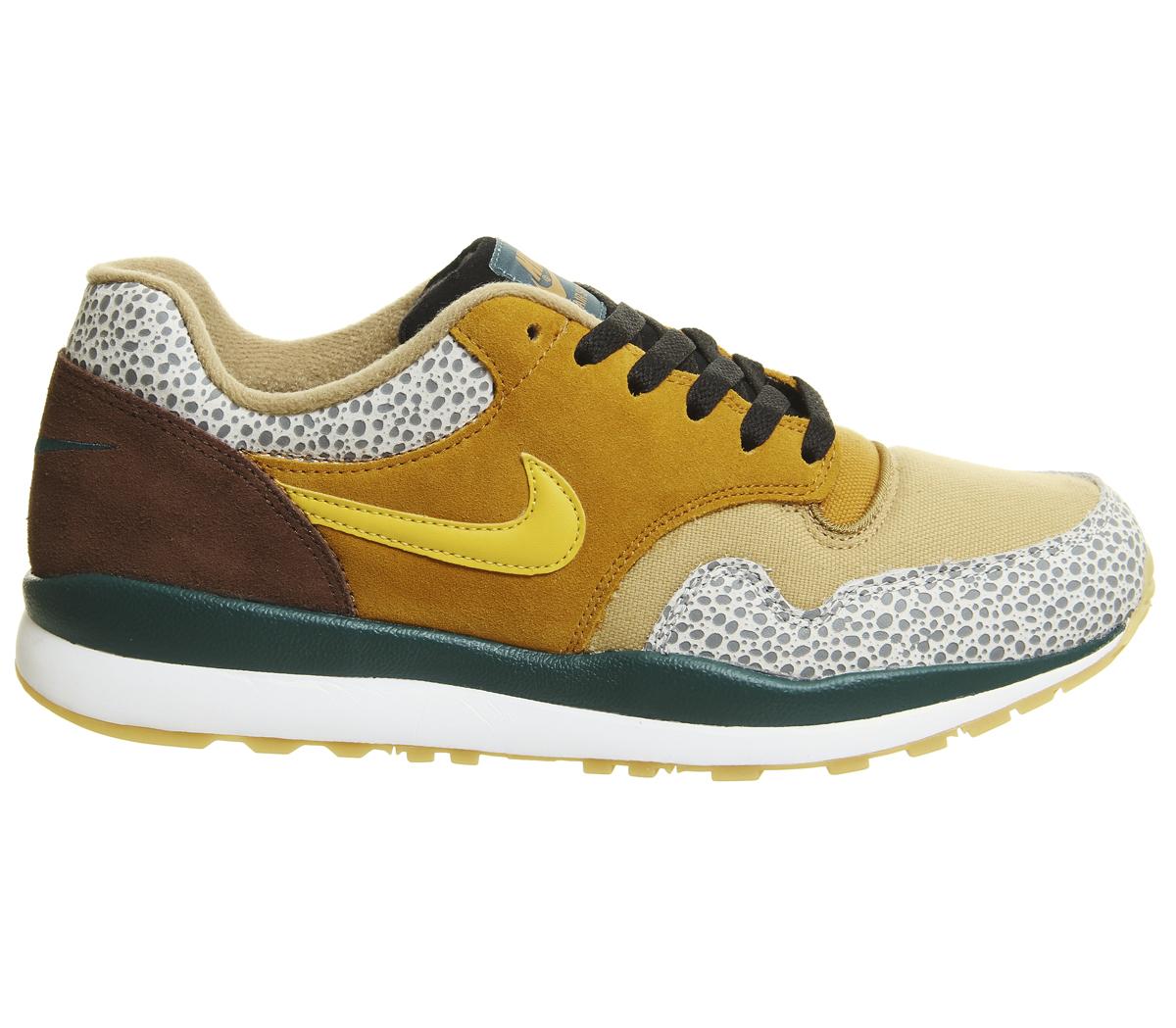 nike safari trainers