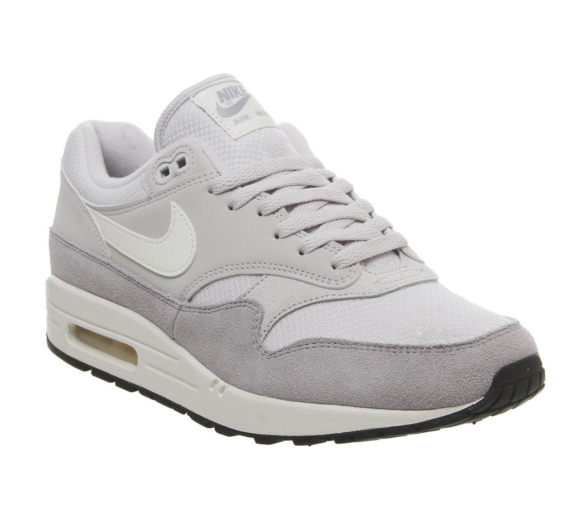 nike air max 1 trainers in grey