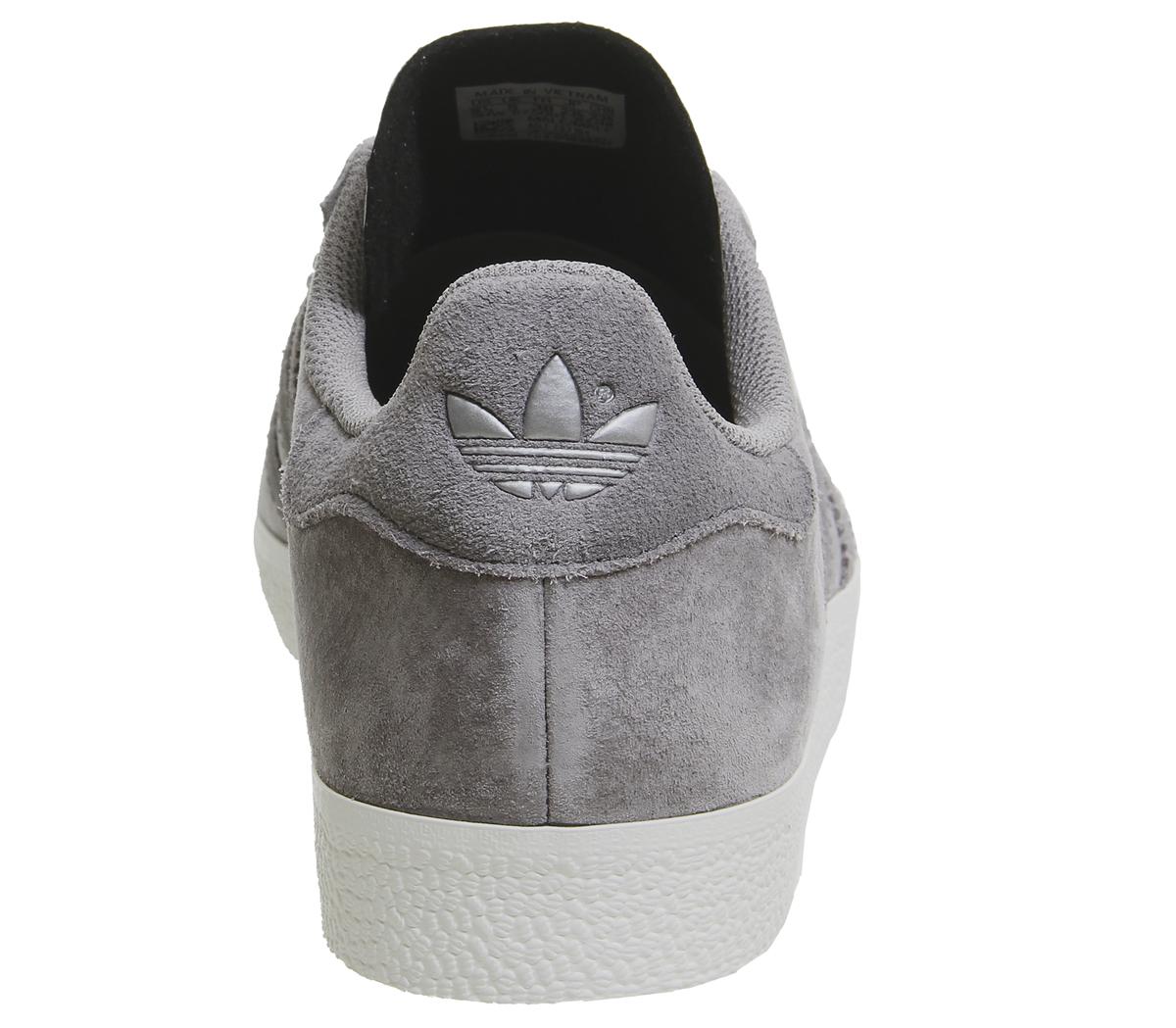 gazelle grey four