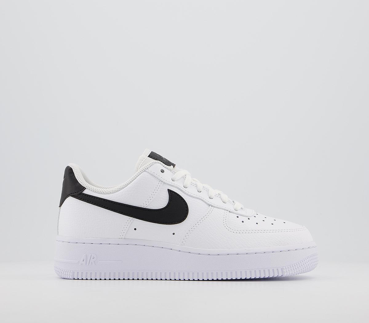 Nike Air Force 1 07 White White Black 