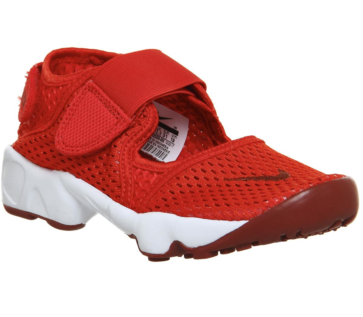childrens red nike trainers