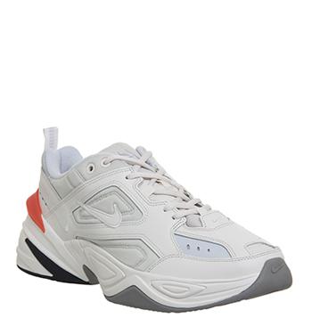 black nike trainers mens sale