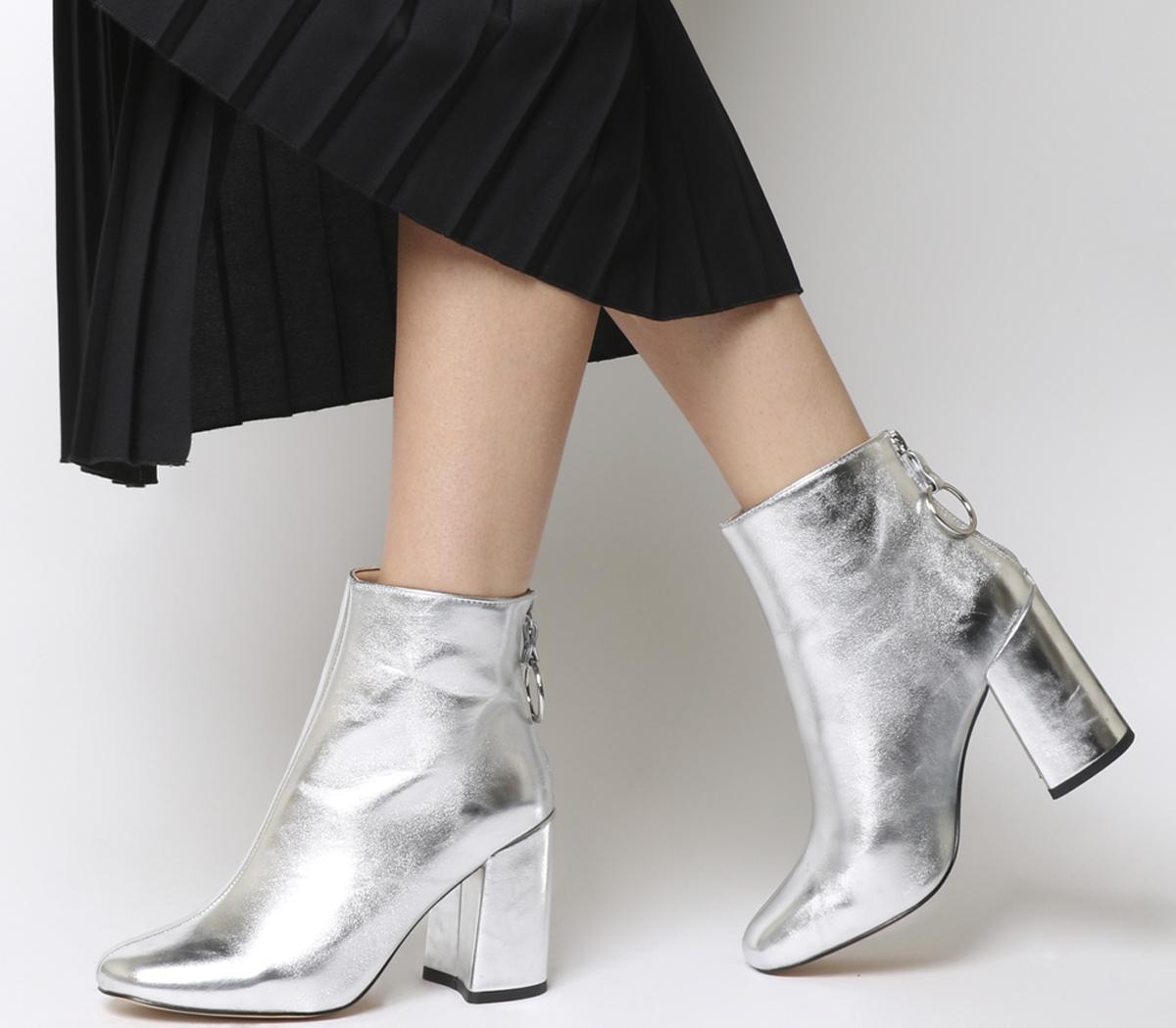 office metallic boots