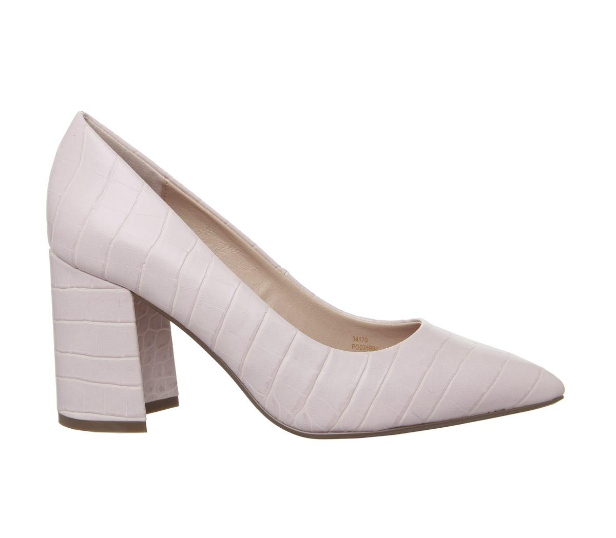 nude pointed courts