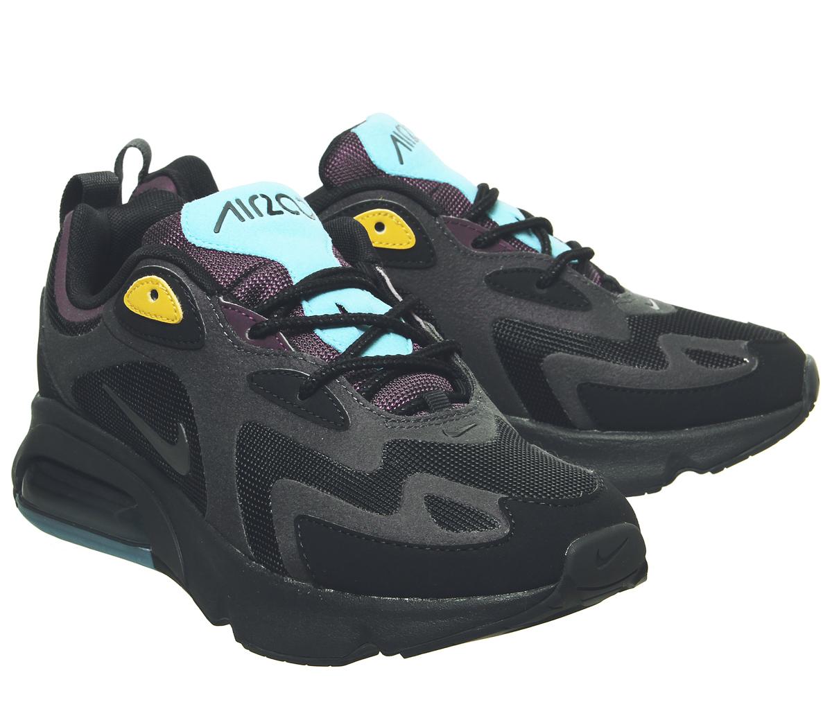 air 200 trainers