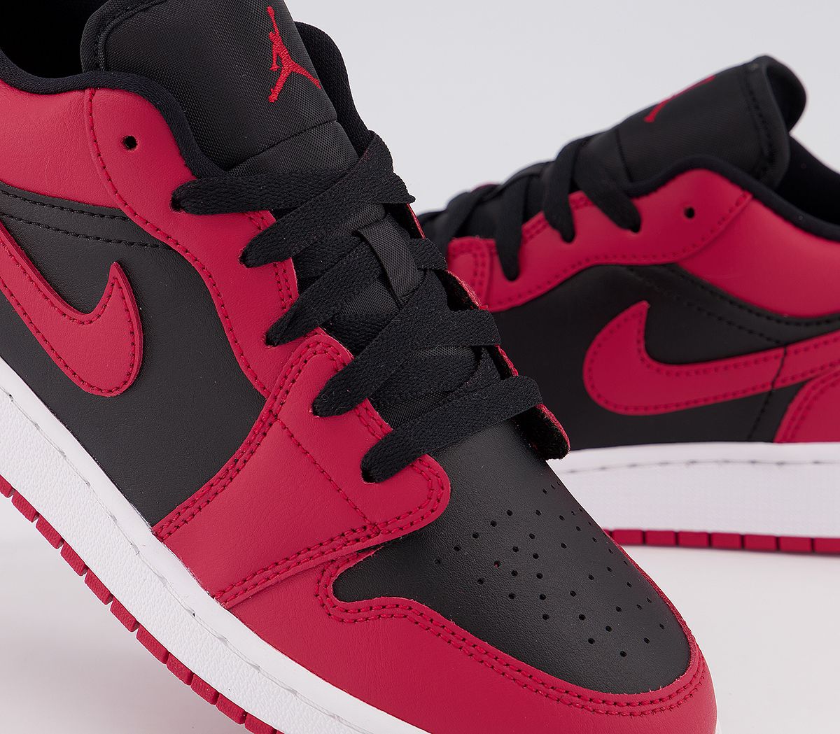 Arriba 105+ Foto Jordan 1 Low Rojo Con Negro Actualizar 09/2023