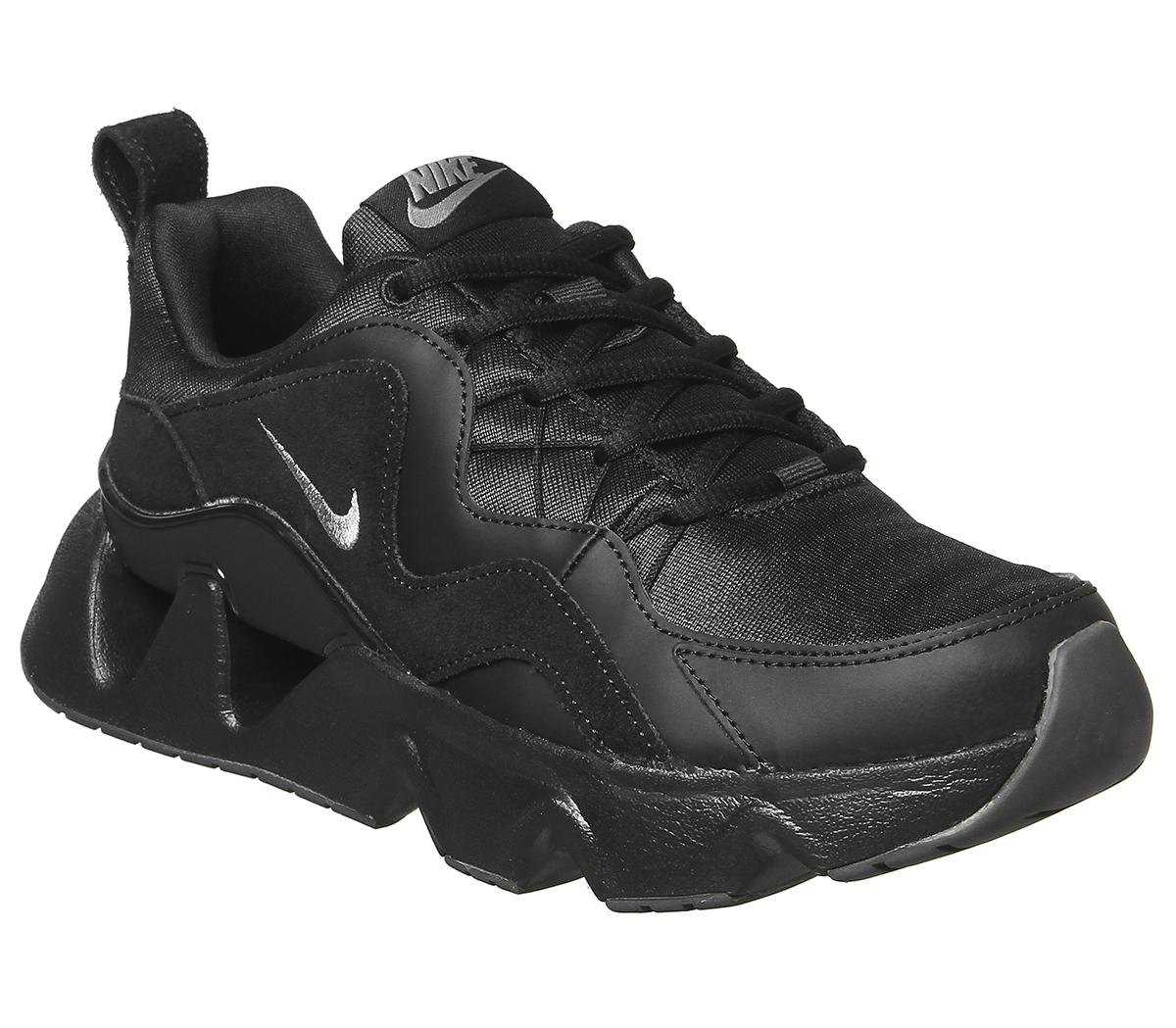 Nike Ryz 365 Trainers Black Metallic Grey Black - Hers trainers