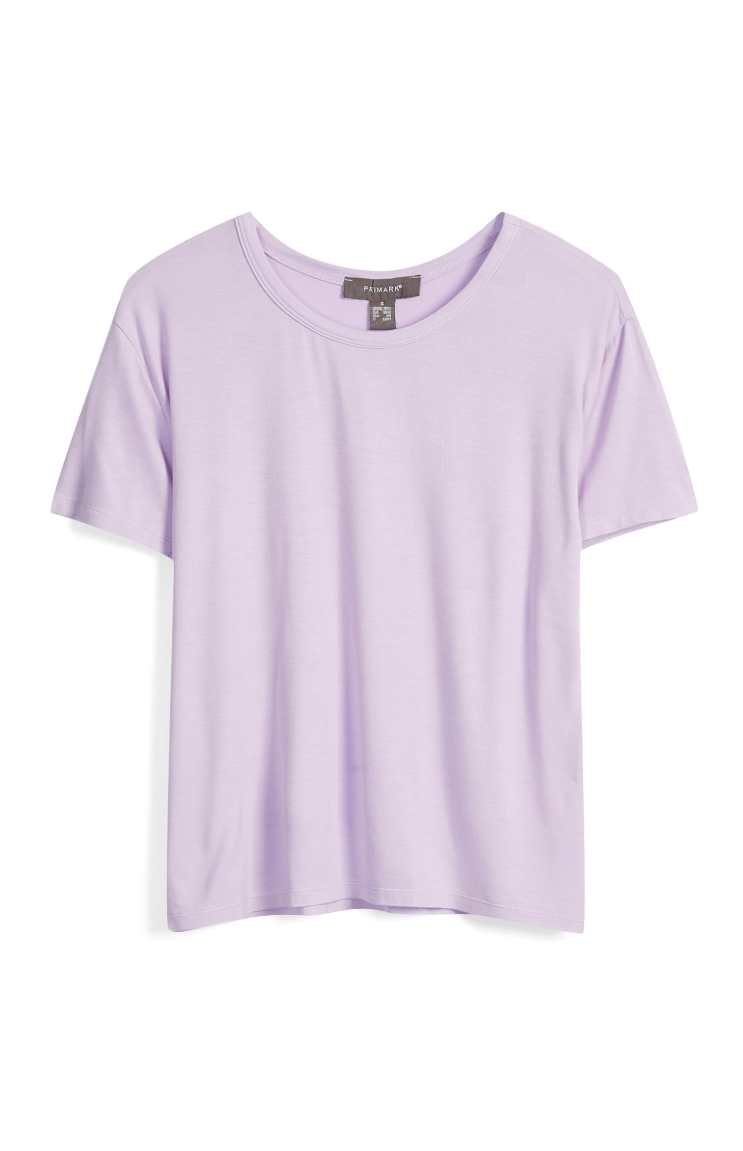 lilac color tshirt