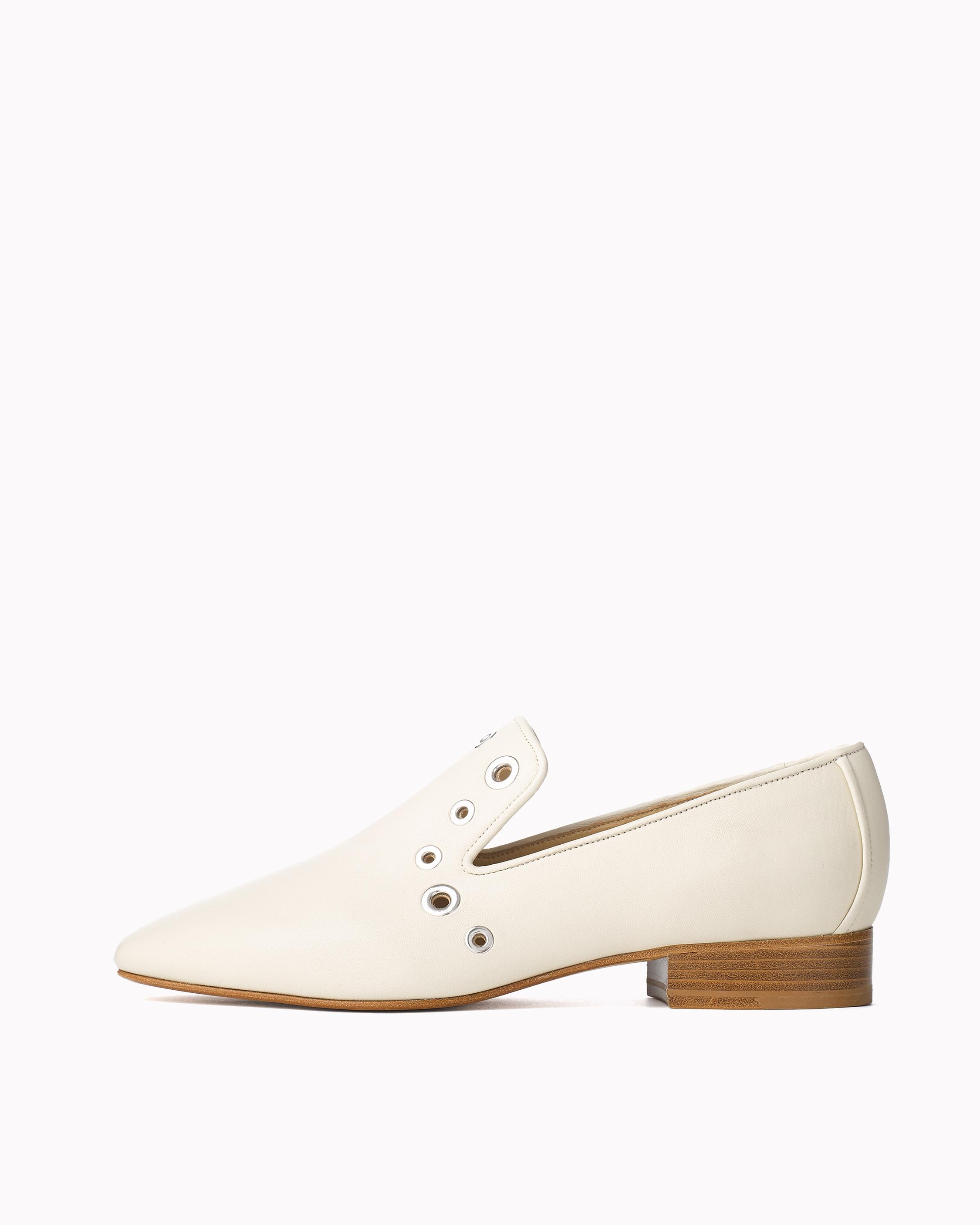 Flats: Oxfords to Loafers, Suede to Velvet with Effortless Urban Style ...