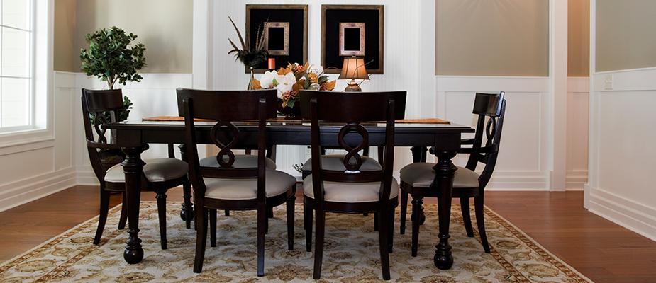 Dining Room Molding Panels : 40 Of Best Wainscoting Design Ideas For Your Next Project Homelovers Dining Room Wainscoting White Wainscoting Home / With over 1,000,000 beautiful products for homes, you can be assured this egift card will get used on a product that will make a big statement.